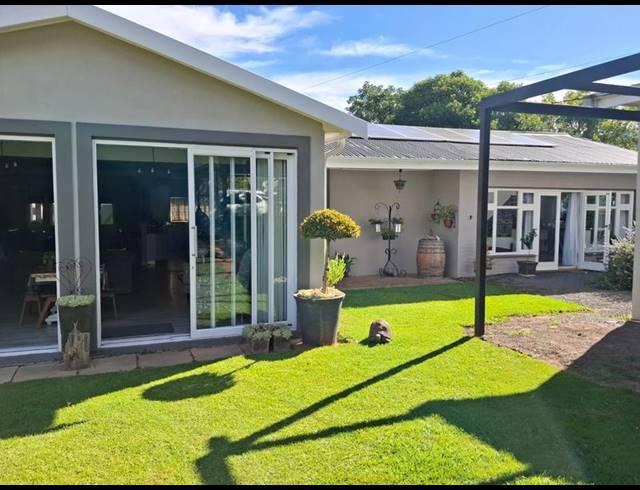 7 BEDROOM HOUSE FOR SALE IN BERGSIG